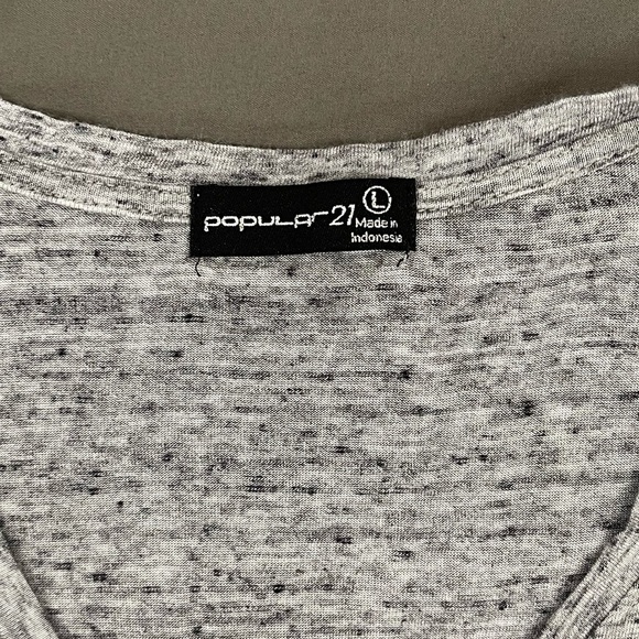 Paris France V-Neck Eiffel Tower Shirt Size Large - Picture 3 of 3